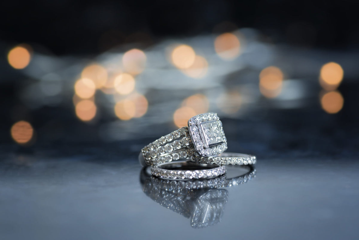 How to Wear Multiple Diamond Rings