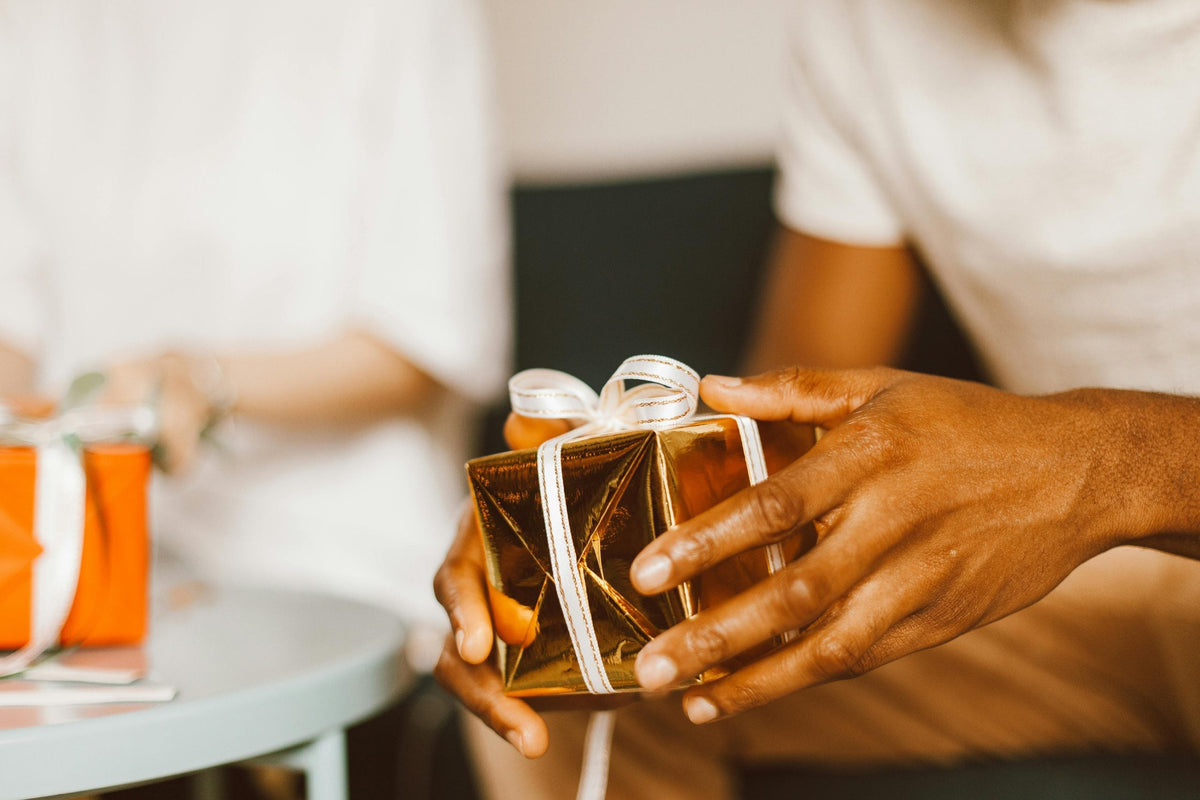 Holiday Jewelry Gifts for the Whole Family: Timeless Pieces Everyone Will Love