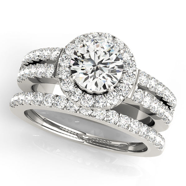 Round Diamond Halo Engagement Ring