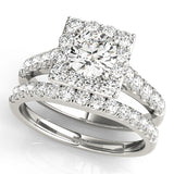 Round Diamond Halo Engagement Ring