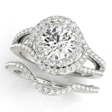 Round Diamond Halo Engagement Ring