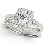 Round Diamond Halo Engagement Ring