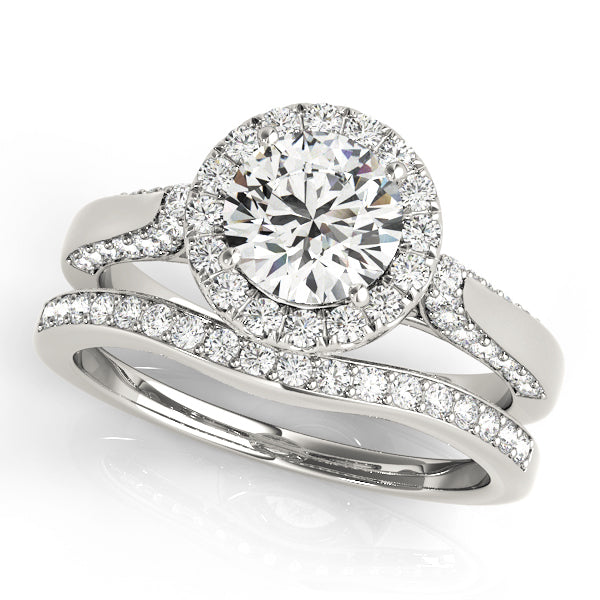 Round Diamond Halo Engagement Ring