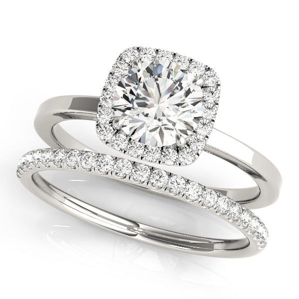Round Diamond Halo Engagement Ring
