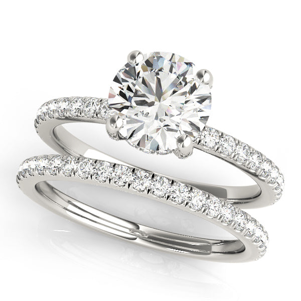 Round Diamond Halo Engagement Ring