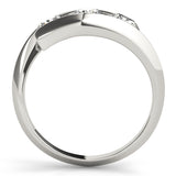 Round Diamond 3-Stone Engagement Ring